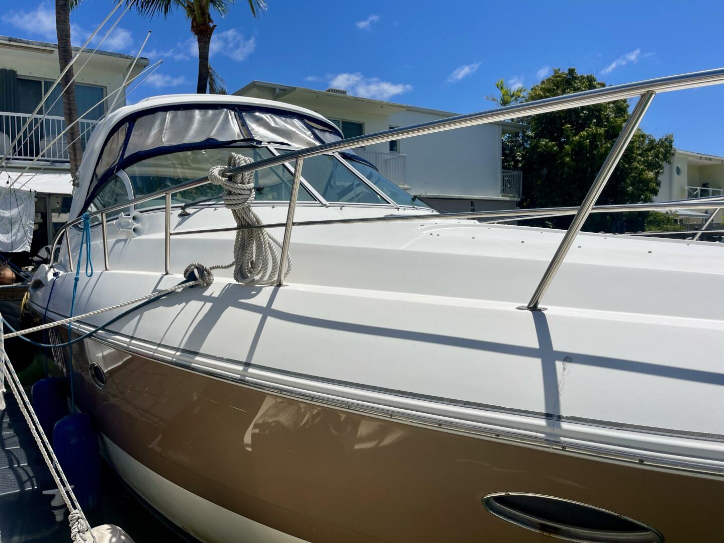 Slide: The Image of Cruisers Yachts 420 Express 2006 - 4363359