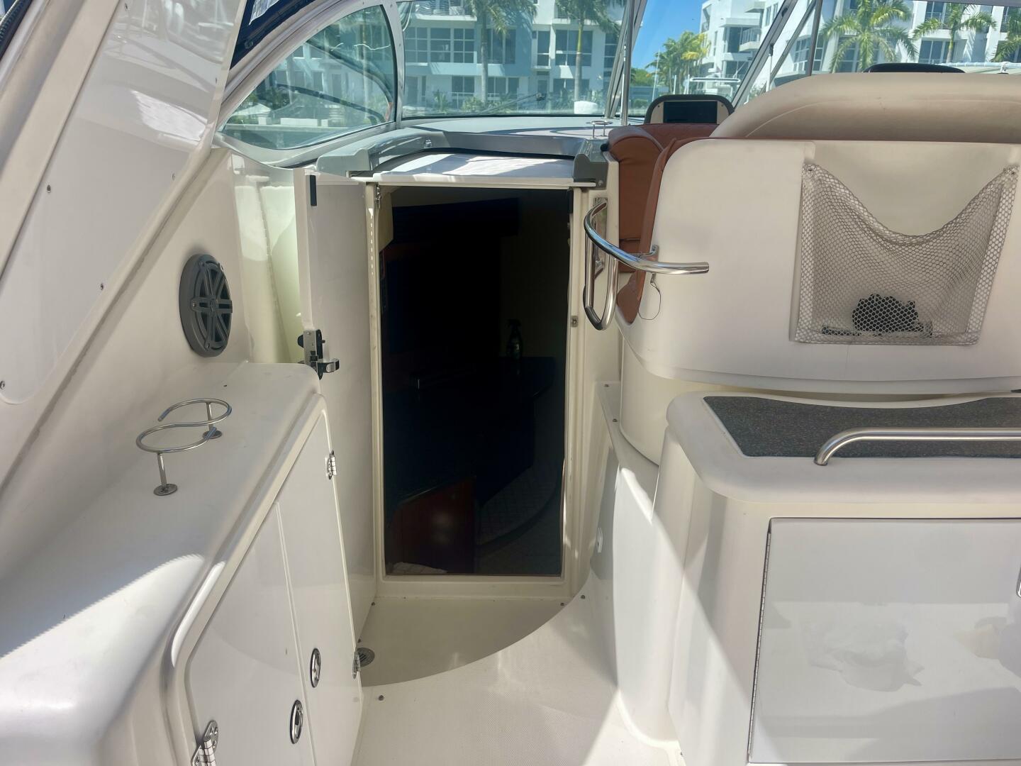 Slide: The Image of Cruisers Yachts 420 Express 2006 - 4363377