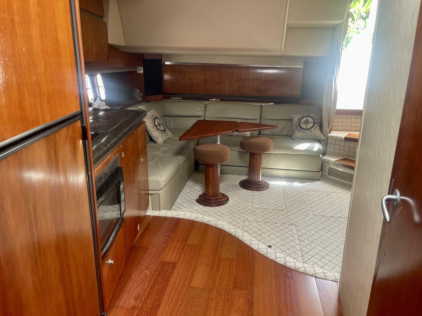 Slide: The Image of Cruisers Yachts 420 Express 2006 - 4363386