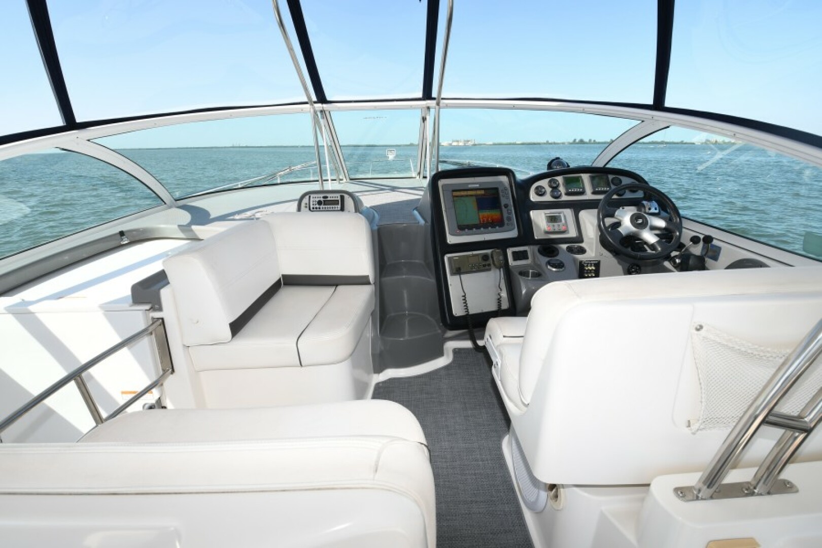 Slide: The Image of 2007 42 Cruisers Express - Got Tubes II - Helm - 5120321