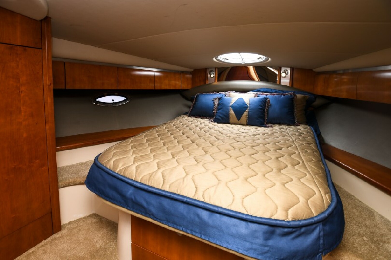 Slide: The Image of 2007 42 Cruisers Express - Got Tubes II - Master Stateroom - 5120335