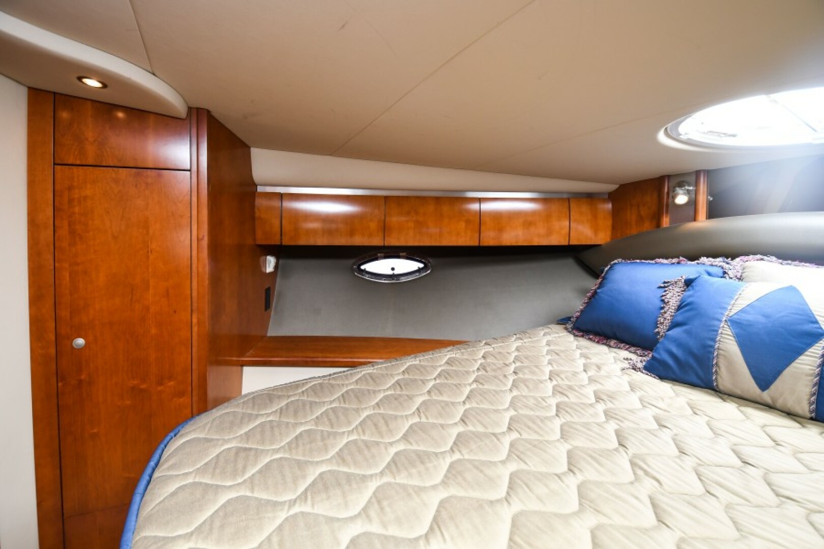 Slide: The Image of 2007 42 Cruisers Express - Got Tubes II - Master Stateroom - 5120336