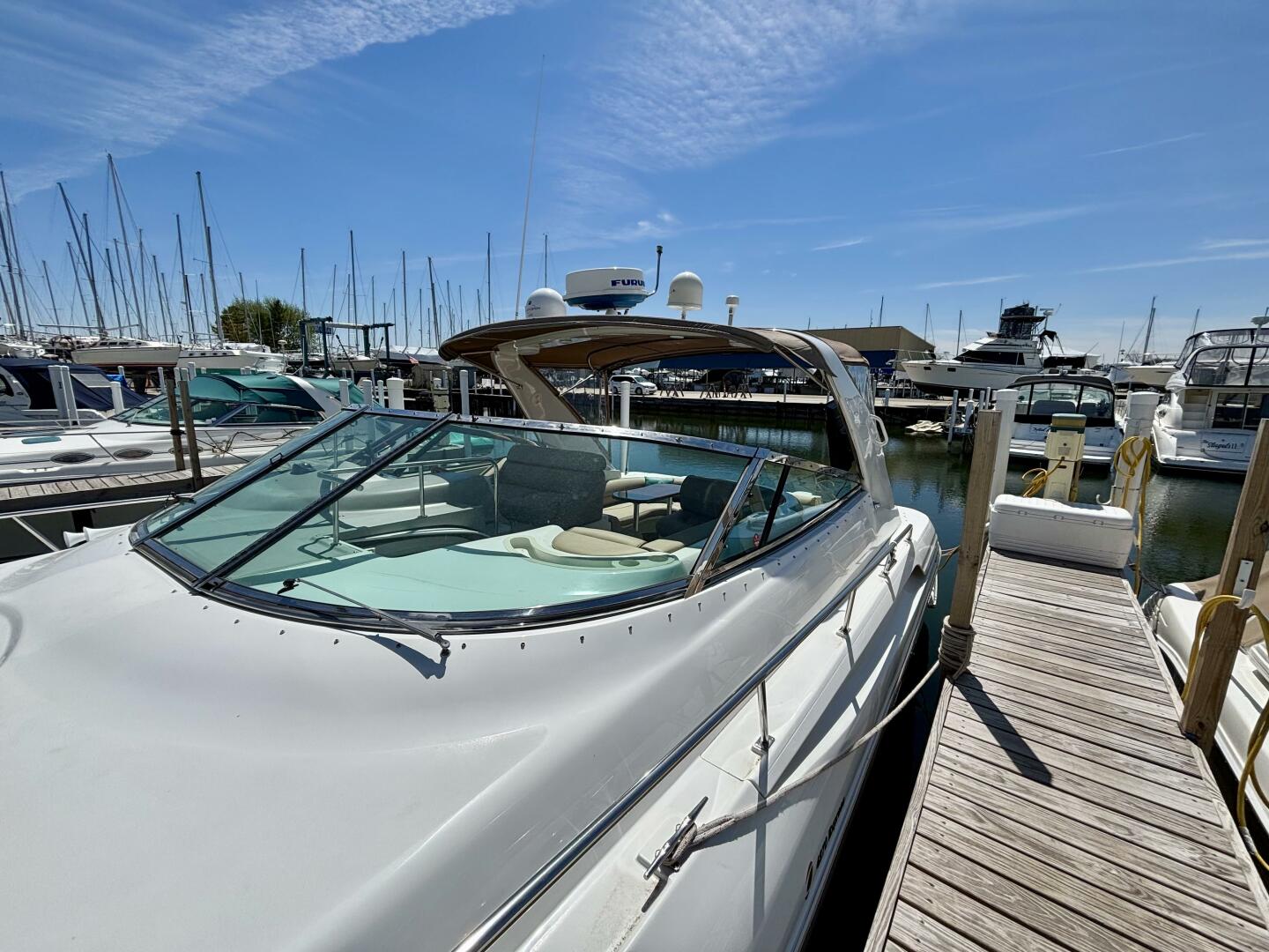 Slide: The Image of Cruisers Yachts 4270 Express 2001 - 5278272