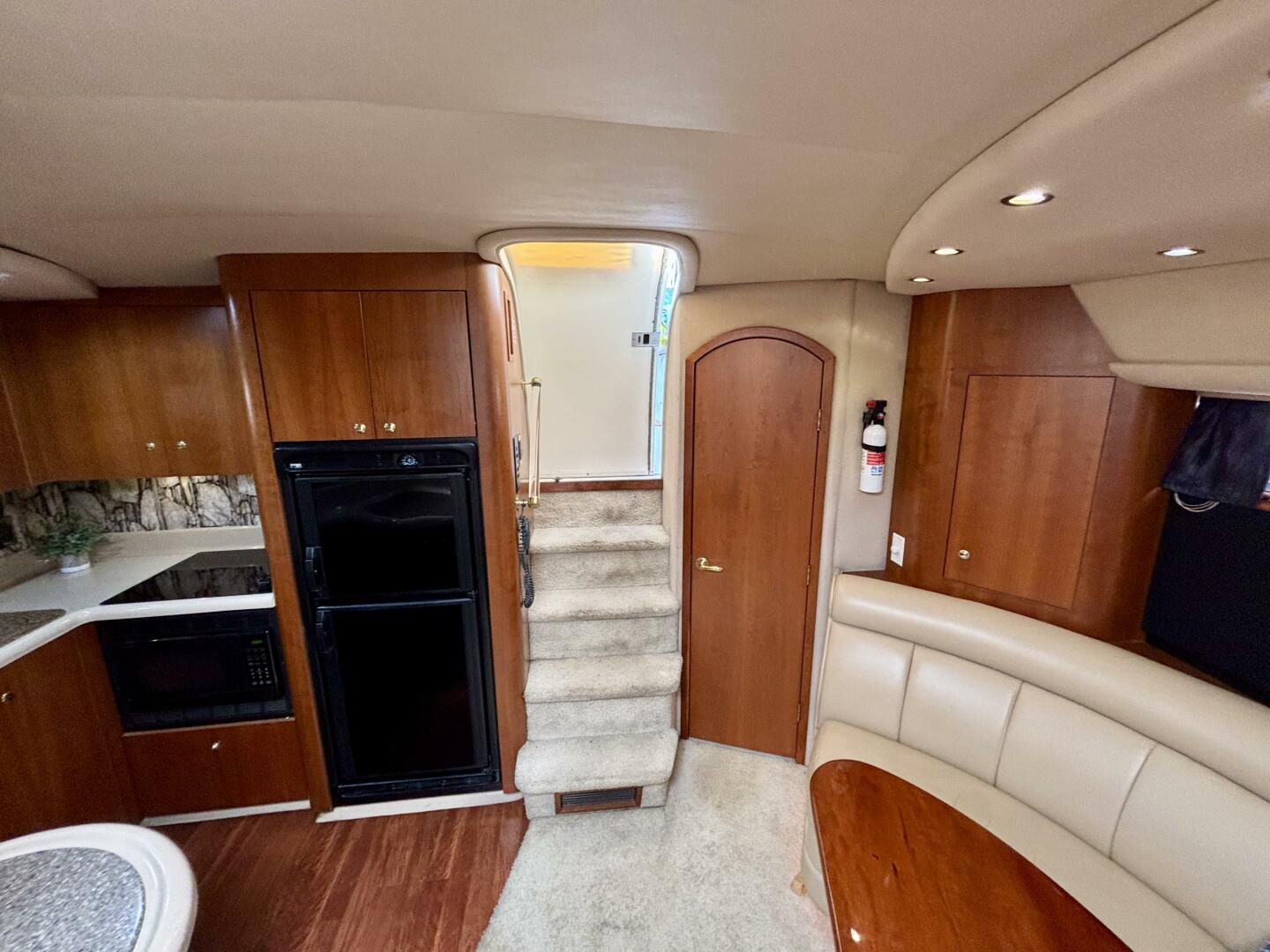 Slide: The Image of Cruisers Yachts 4270 Express 2001 - 5278326