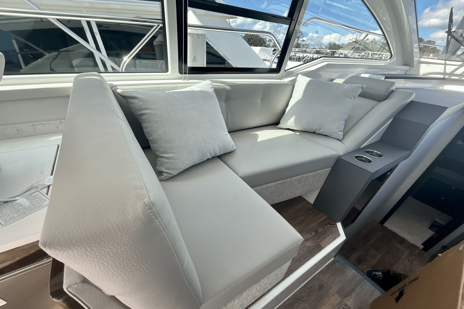 Slide: The Image of Cruisers Yachts 42 Cantius 2024 - 14