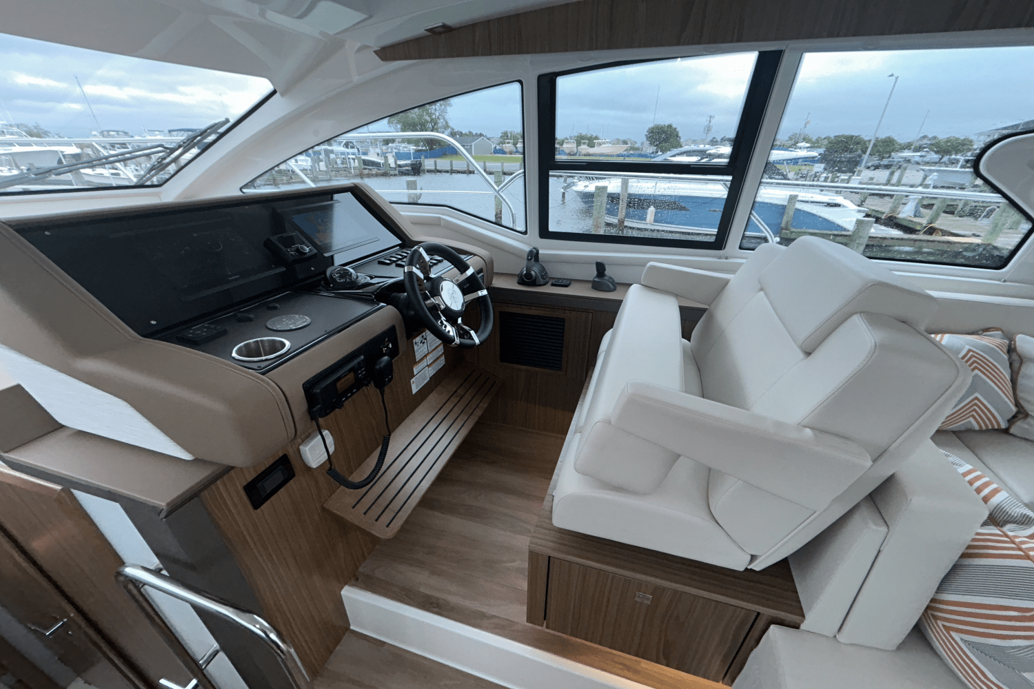Slide: The Image of Cruisers Yachts 42 Cantius 2025 - 23