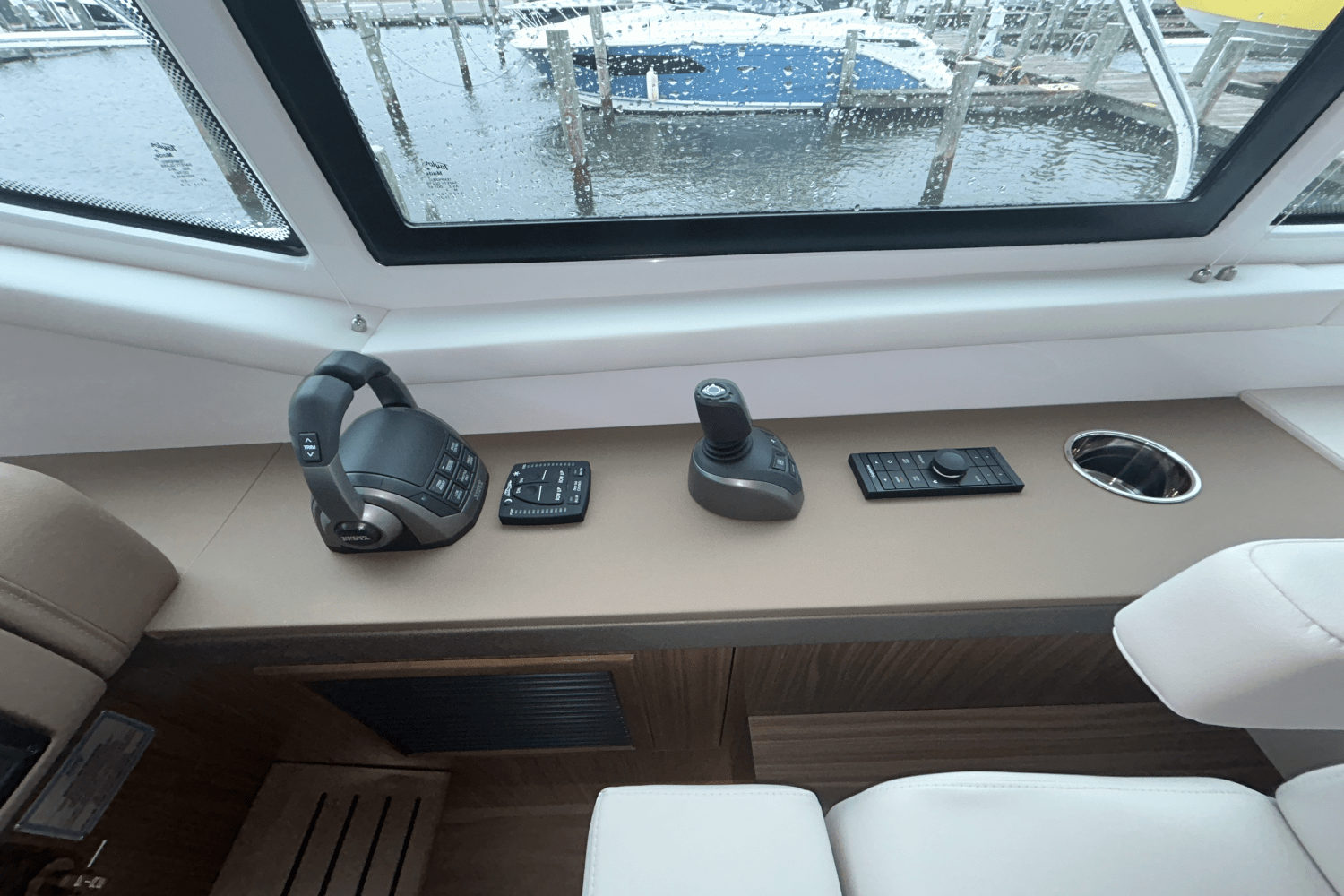 Slide: The Image of Cruisers Yachts 42 Cantius 2025 - 25