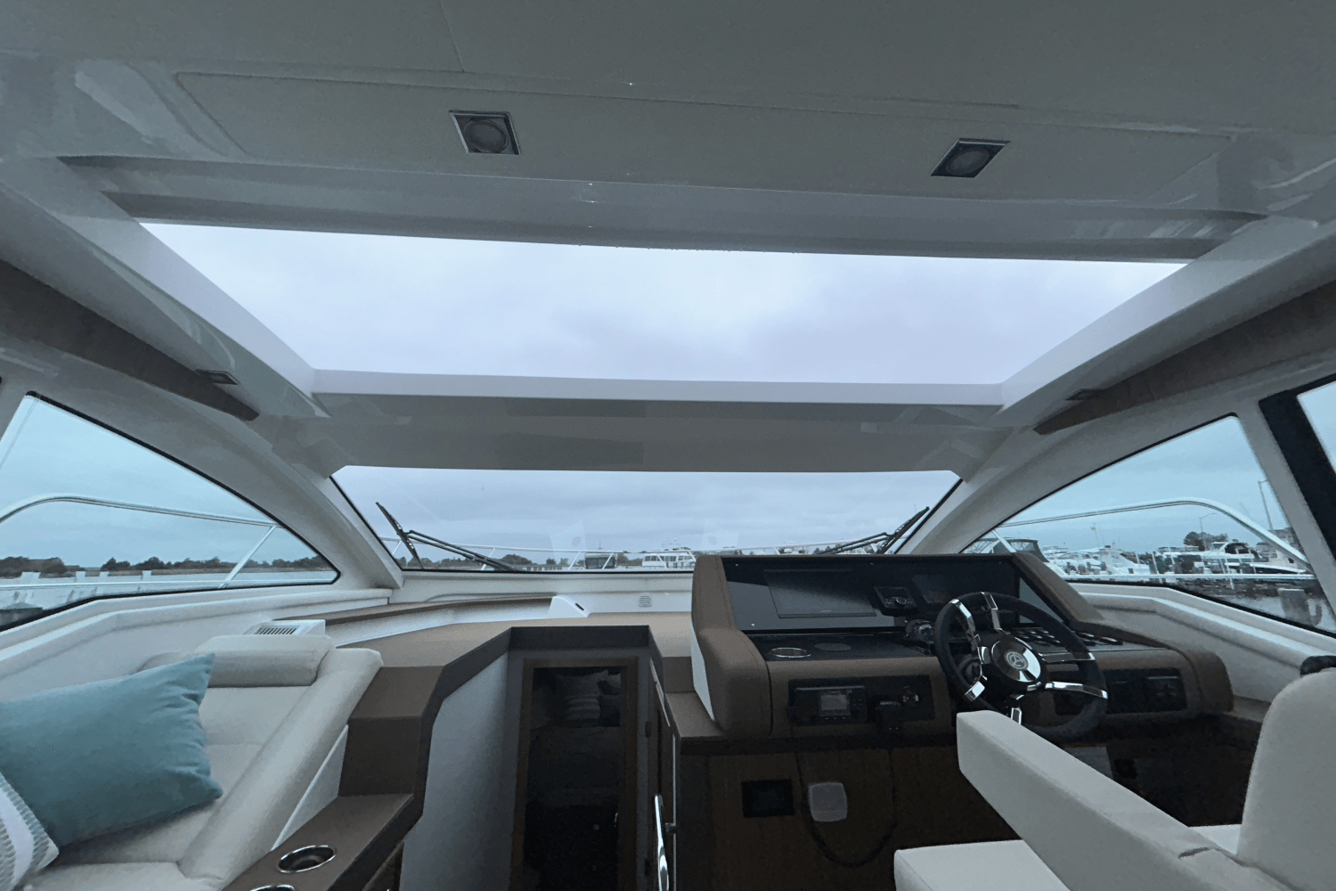 Slide: The Image of Cruisers Yachts 42 Cantius 2025 - 27