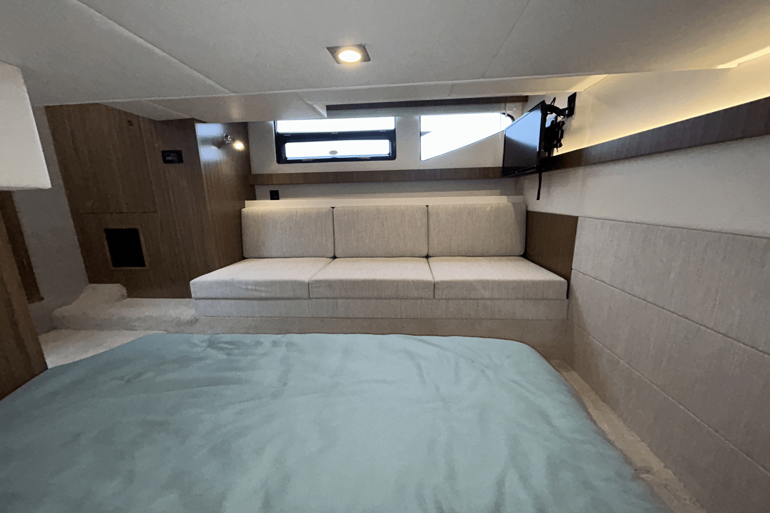 Slide: The Image of Cruisers Yachts 42 Cantius 2025 - 34