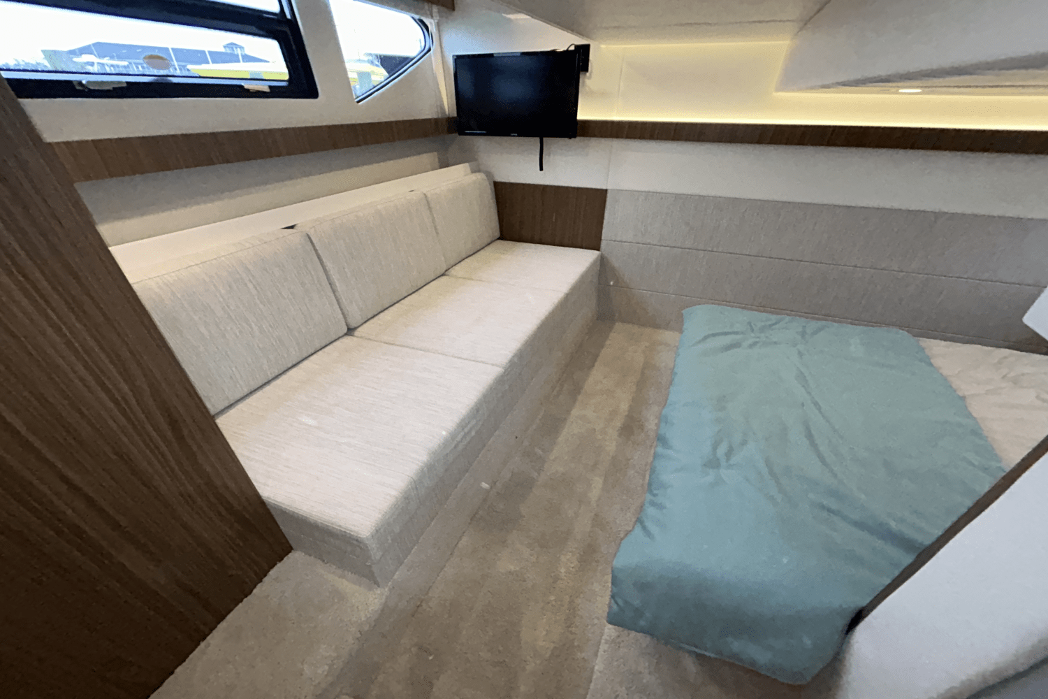 Slide: The Image of Cruisers Yachts 42 Cantius 2025 - 35