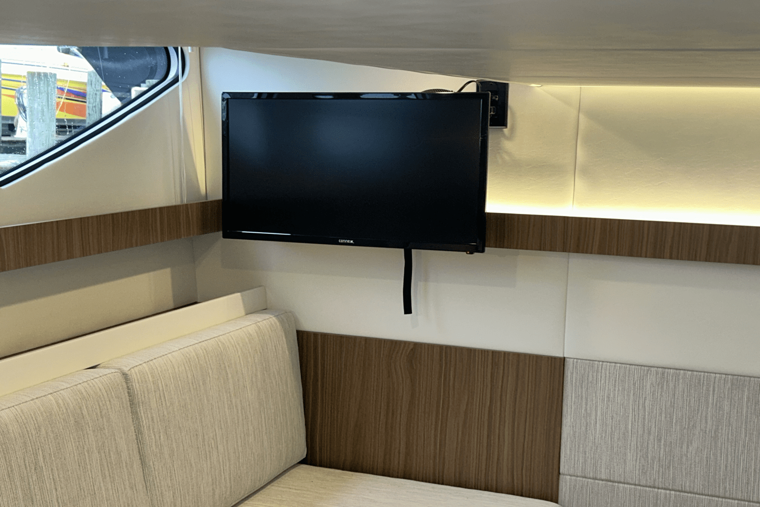 Slide: The Image of Cruisers Yachts 42 Cantius 2025 - 36