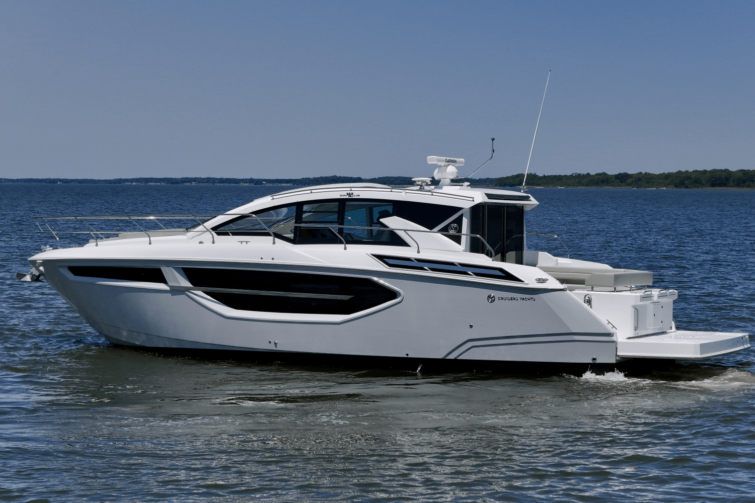 Slide: The Image of Cruisers Yachts 42 Cantius 2025 - 5