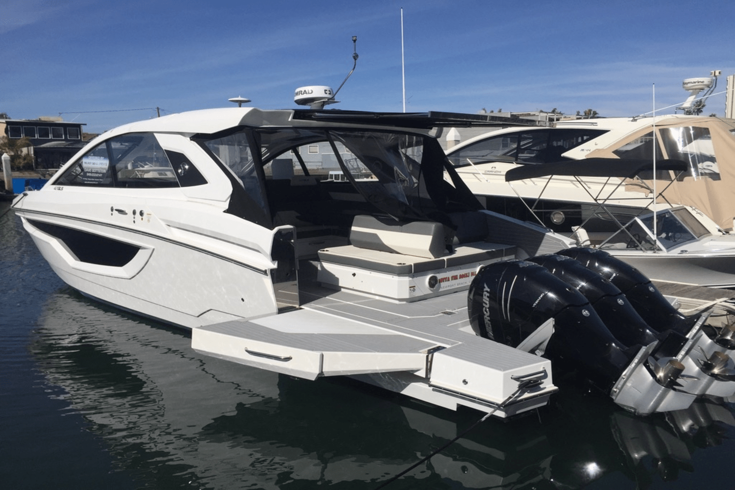 Slide: The Image of Cruisers Yachts 42 GLS 2021 - 0