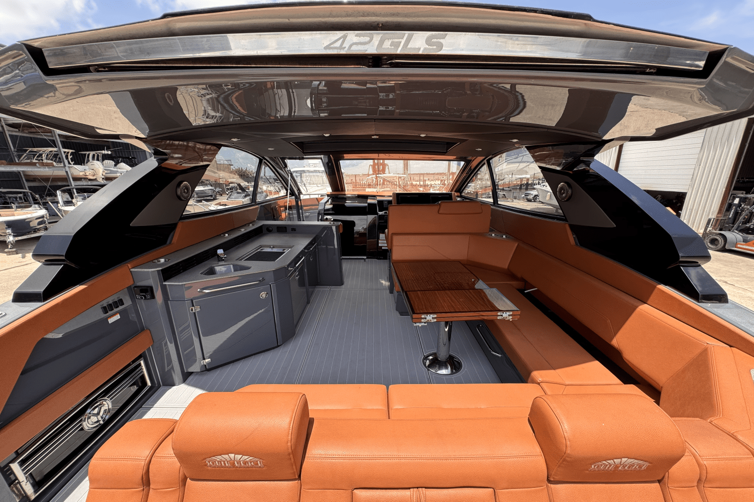 Slide: The Image of Cruisers Yachts 42 GLS 2023 - 5