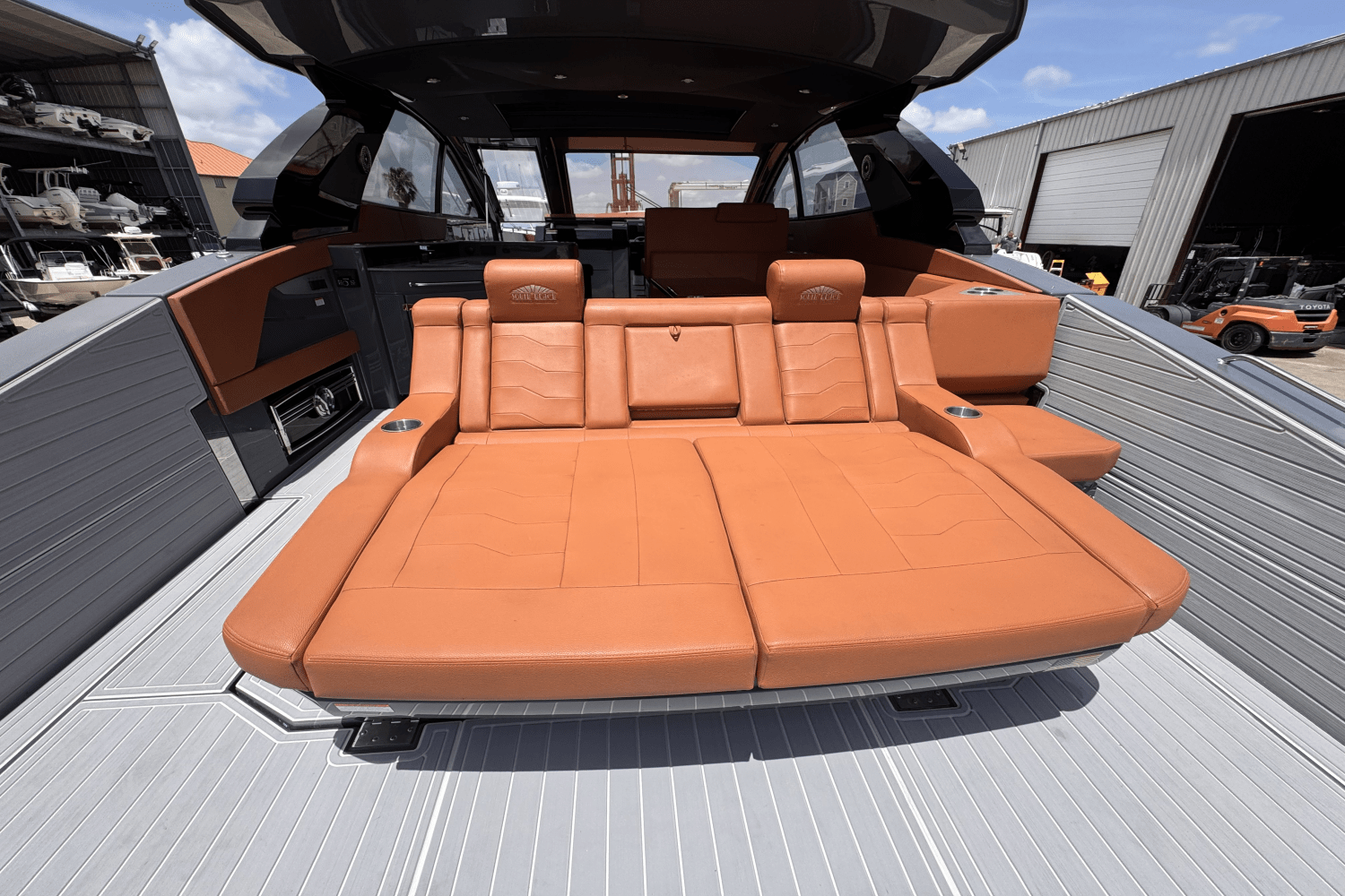 Slide: The Image of Cruisers Yachts 42 GLS 2023 - 6