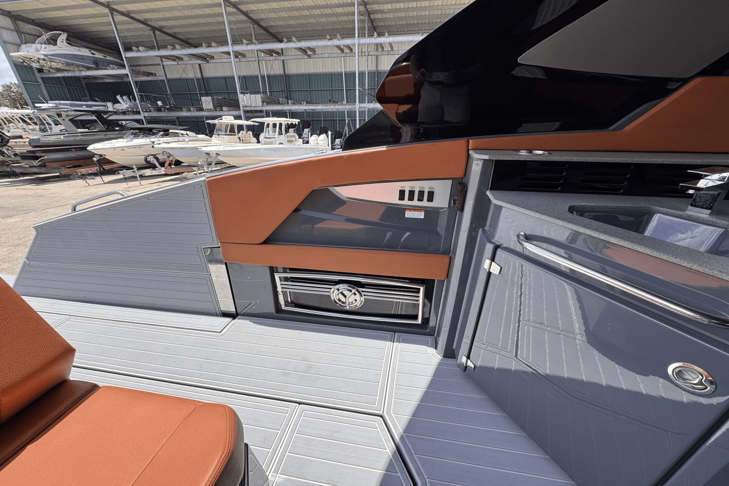 Slide: The Image of Cruisers Yachts 42 GLS 2023 - 9