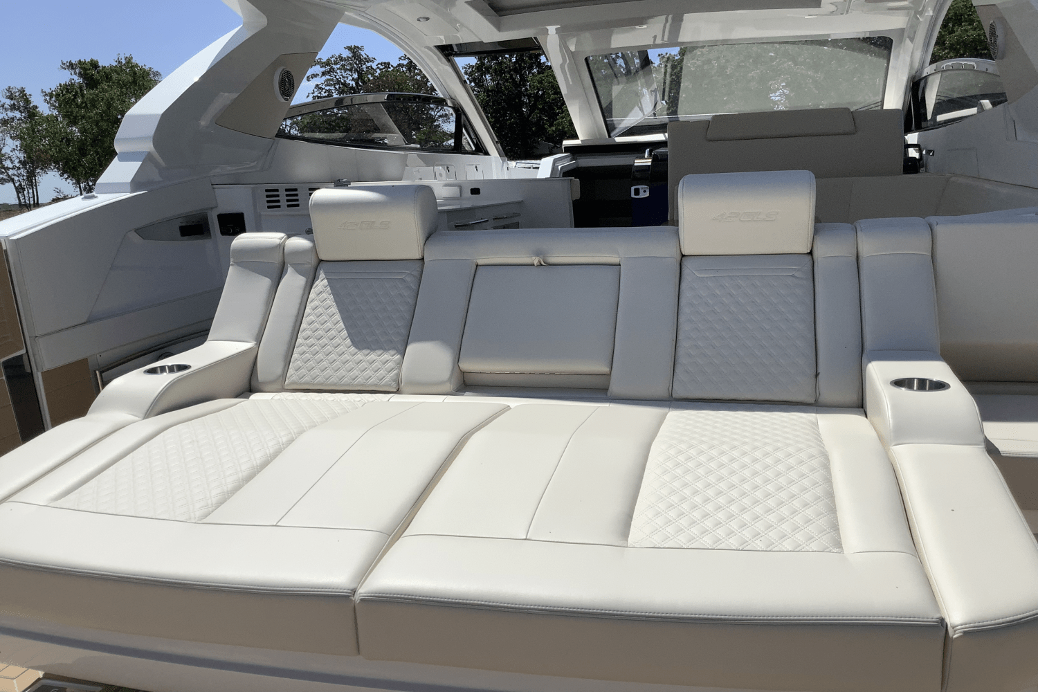 Slide: The Image of Cruisers Yachts 42 GLS 2025 - 11