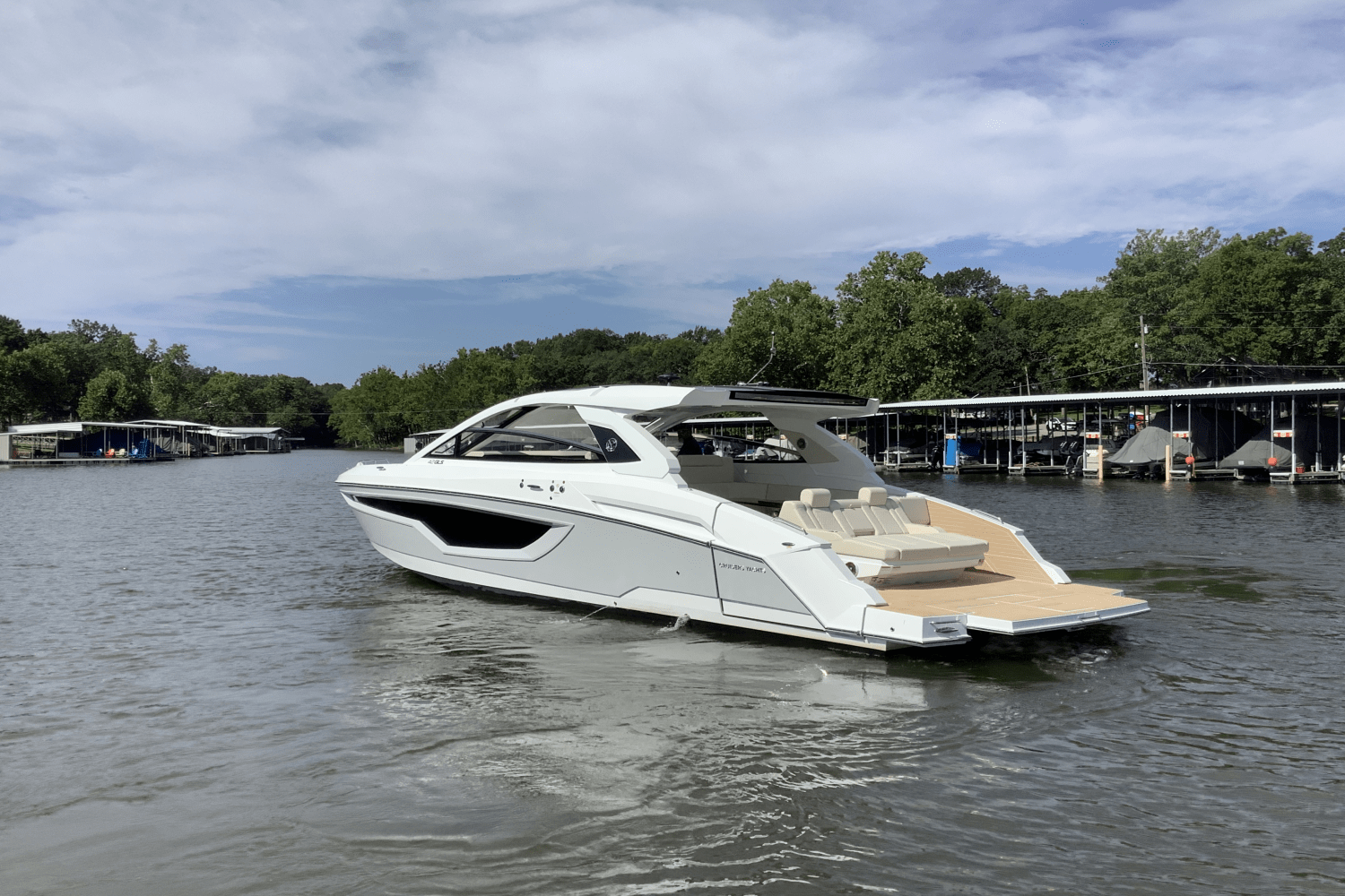 Slide: The Image of Cruisers Yachts 42 GLS 2025 - 2