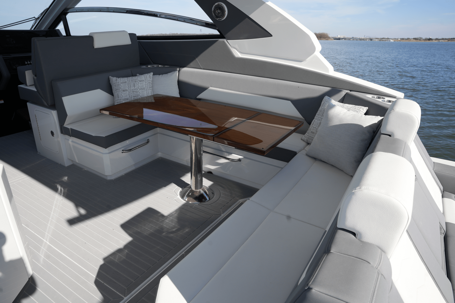 Slide: The Image of Cruisers Yachts 42 GLS 2025 - 22