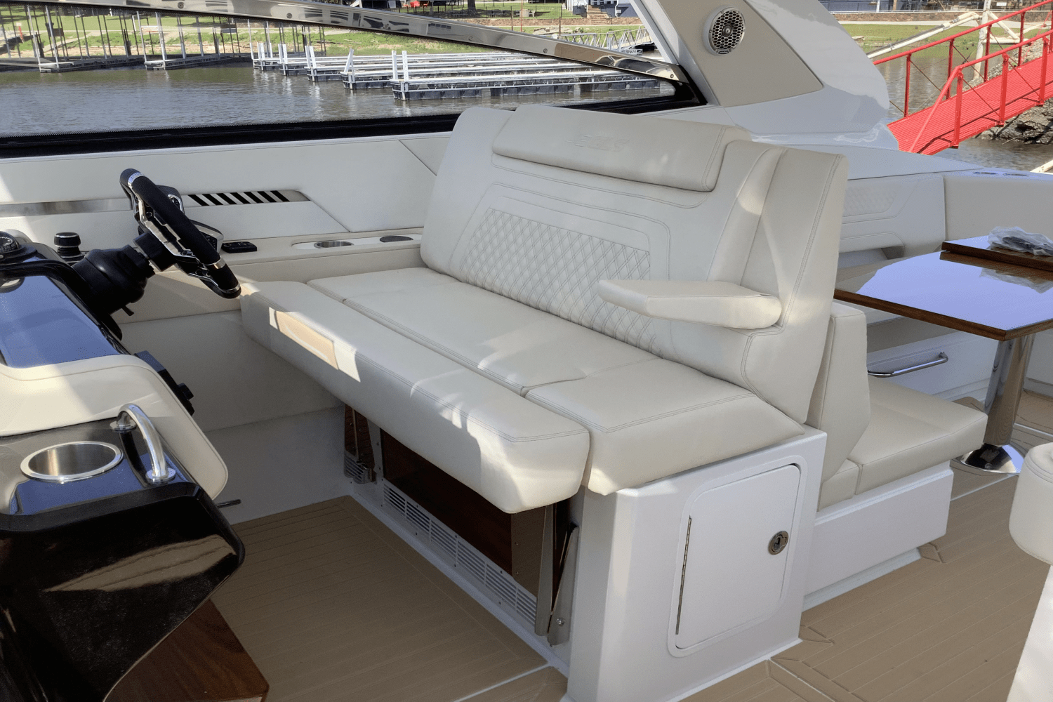 Slide: The Image of Cruisers Yachts 42 GLS 2025 - 22