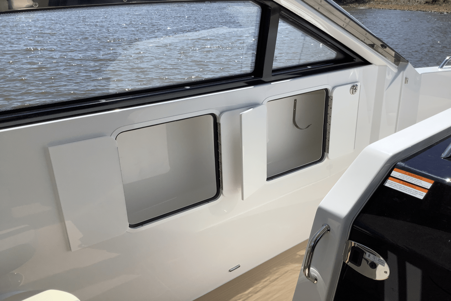 Slide: The Image of Cruisers Yachts 42 GLS 2025 - 29