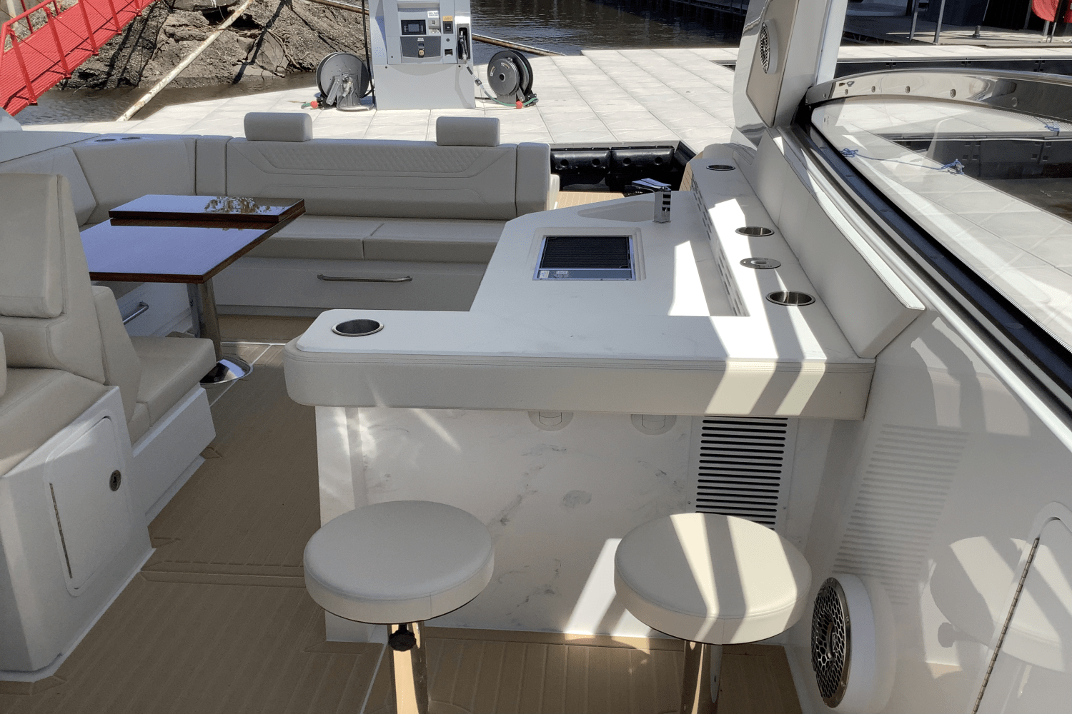 Slide: The Image of Cruisers Yachts 42 GLS 2025 - 35