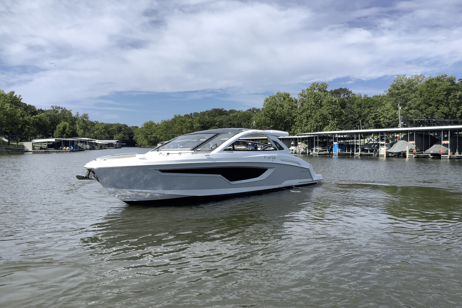 Slide: The Image of Cruisers Yachts 42 GLS 2025 - 4