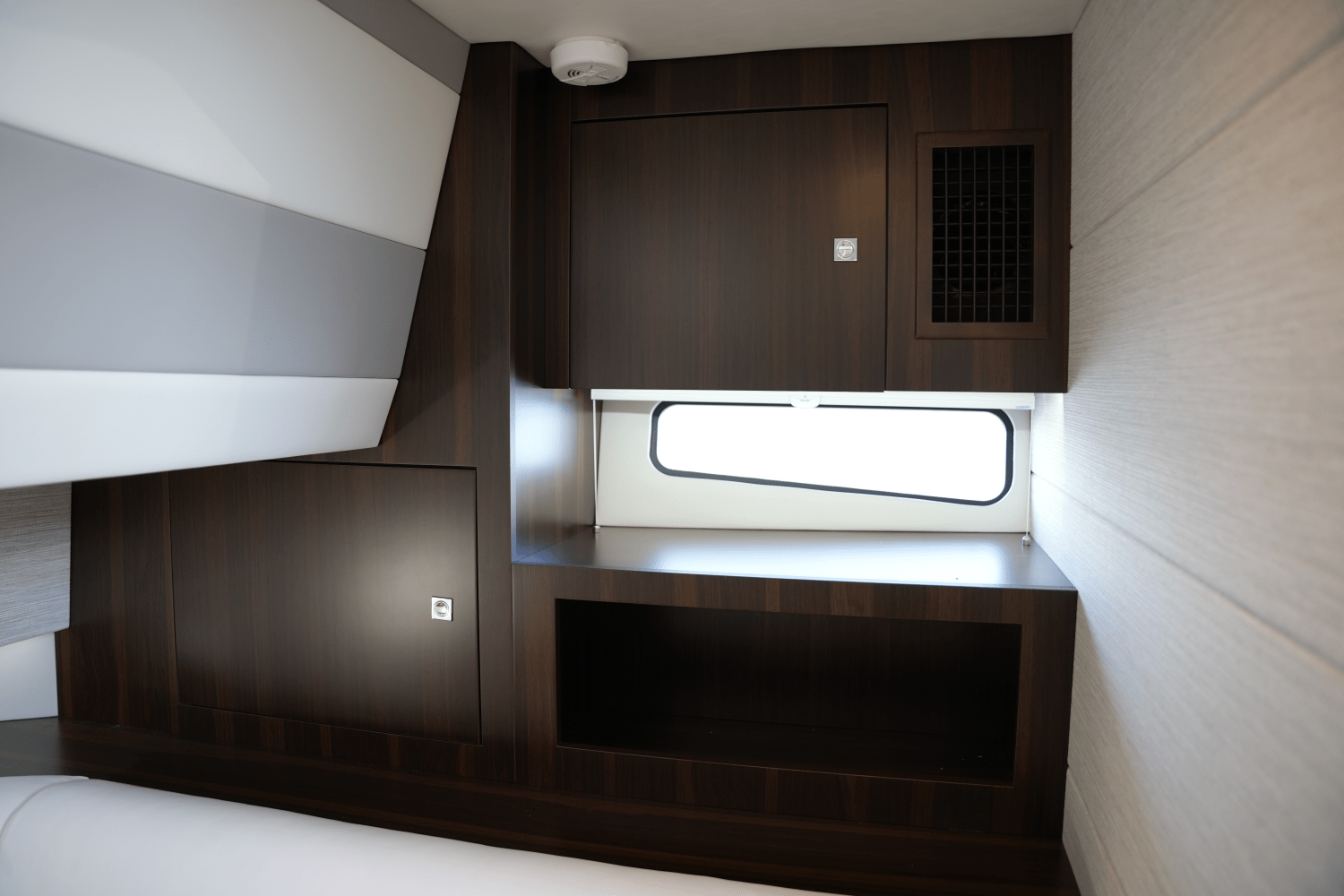 Slide: The Image of Cruisers Yachts 42 GLS 2025 - 41