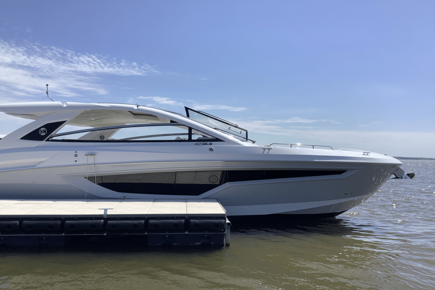 Slide: The Image of Cruisers Yachts 42 GLS 2025 - 8