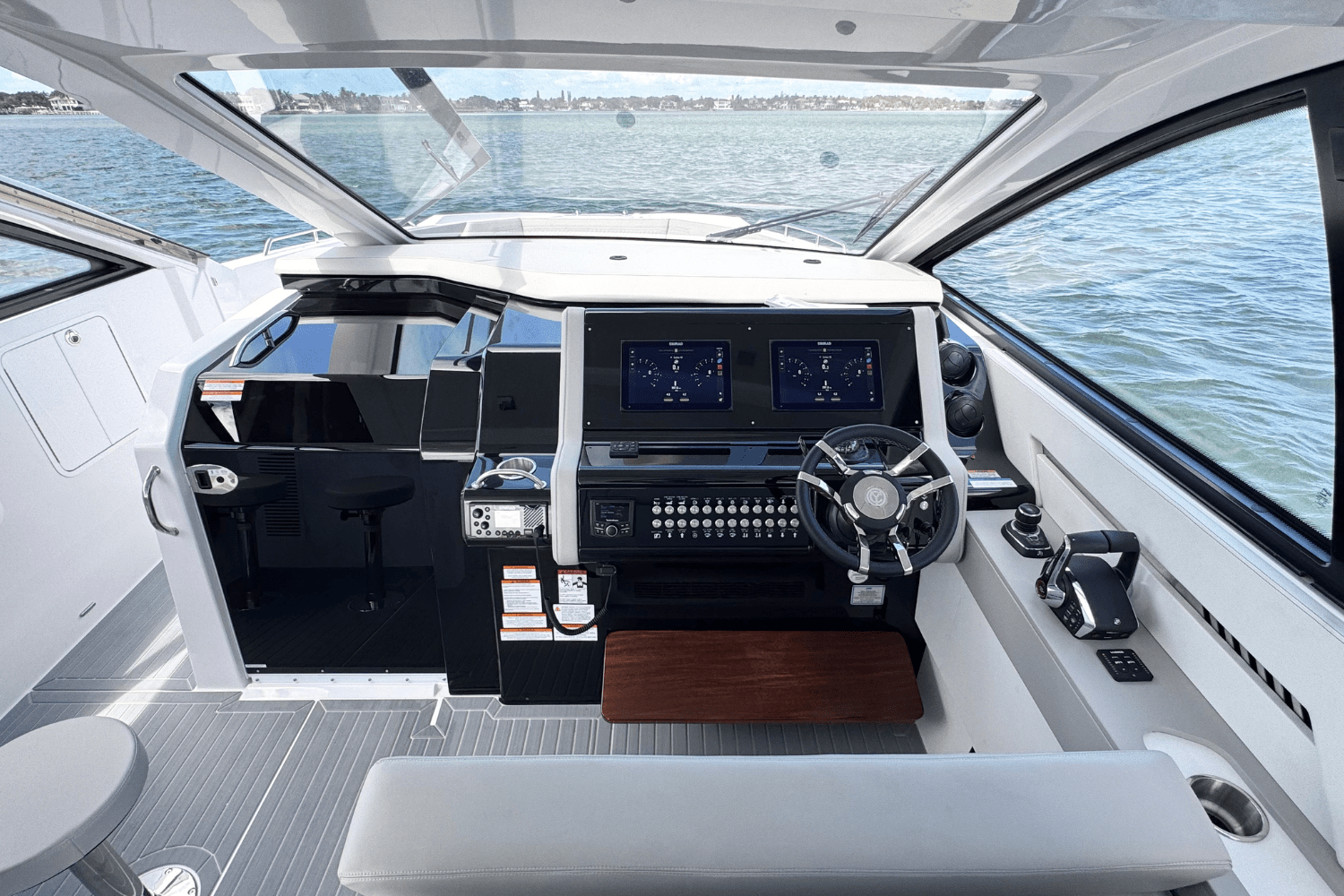 Slide: The Image of Cruisers Yachts 42 GLS Outboard 2026 - 11