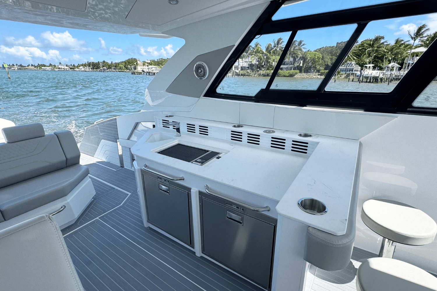 Slide: The Image of Cruisers Yachts 42 GLS Outboard 2026 - 18