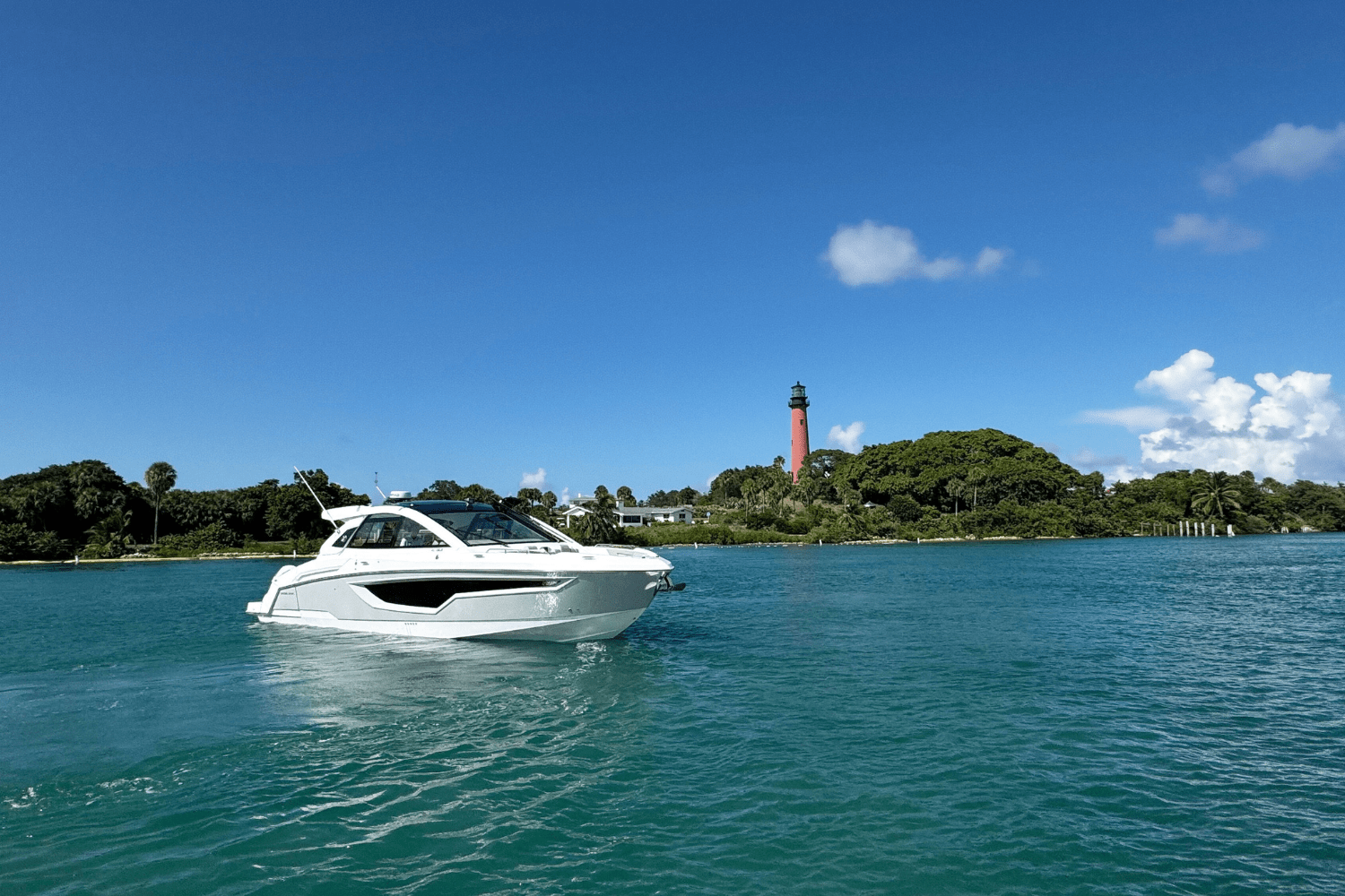 Slide: The Image of Cruisers Yachts 42 GLS Outboard 2026 - 3