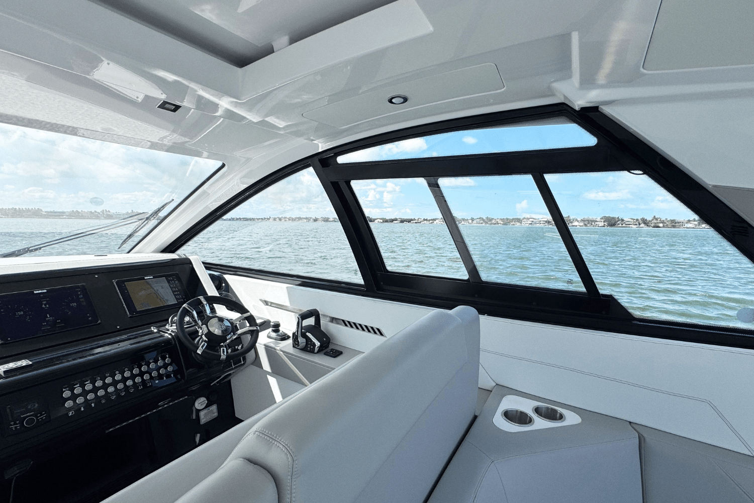 Slide: The Image of Cruisers Yachts 42 GLS Outboard 2026 - 35