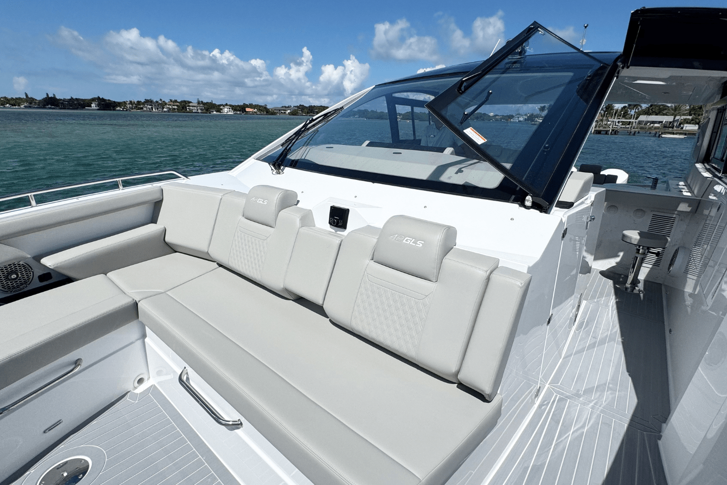 Slide: The Image of Cruisers Yachts 42 GLS Outboard 2026 - 39