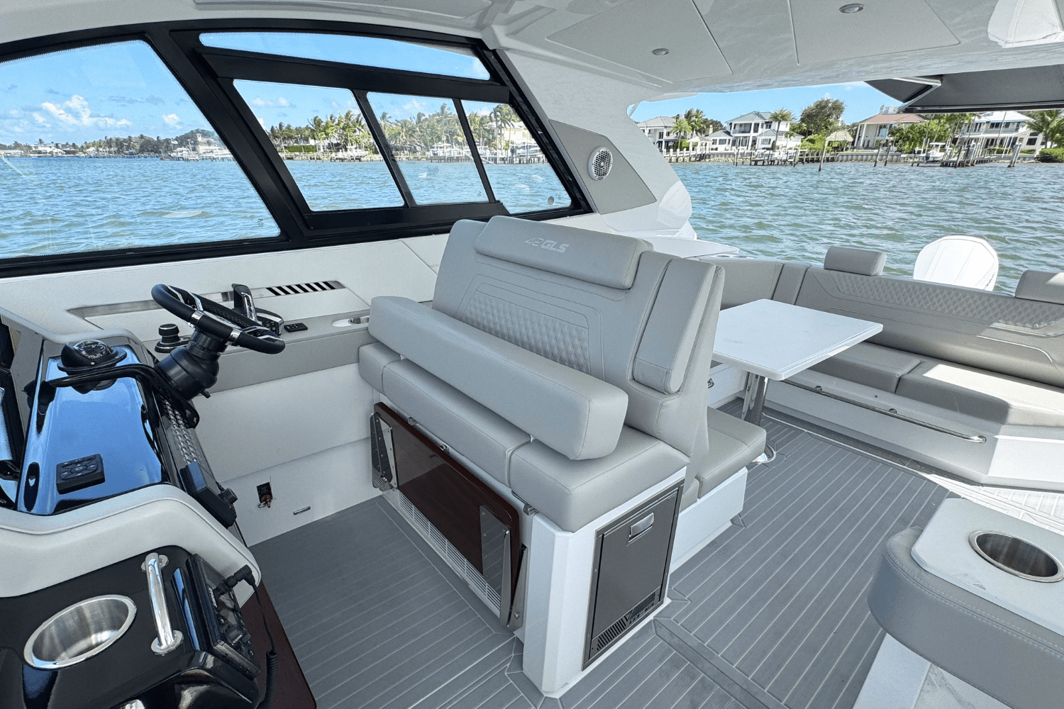 Slide: The Image of Cruisers Yachts 42 GLS Outboard 2026 - 7