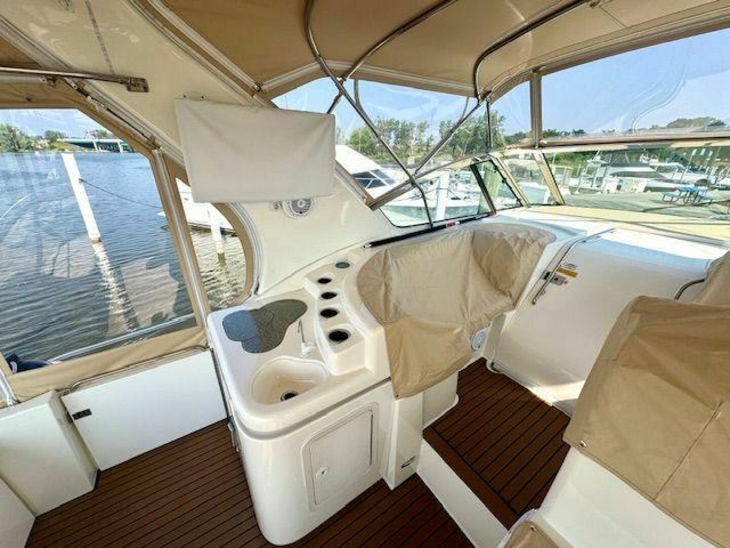 Slide: The Image of Cruisers Yachts 4450 Express Motor Yacht 2001 - 5503761