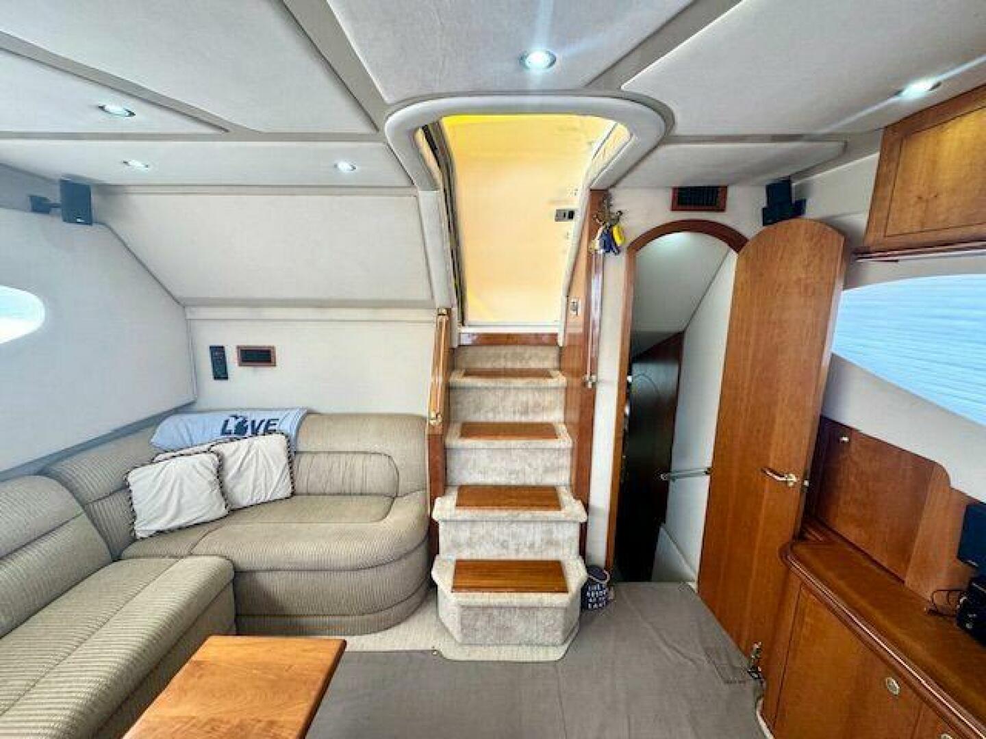 Slide: The Image of Cruisers Yachts 4450 Express Motor Yacht 2001 - 5503782