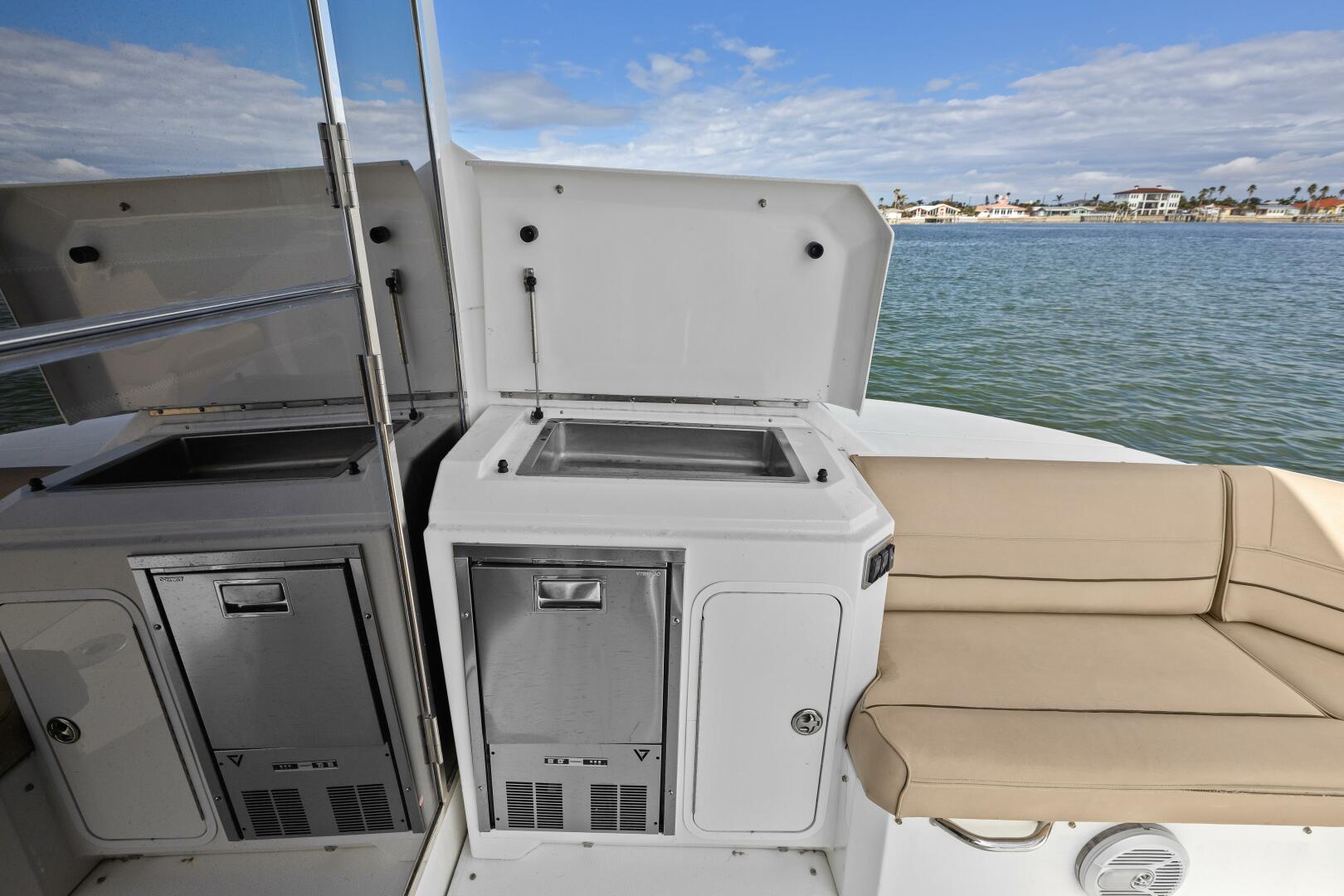 Slide: The Image of 2014 45 Cruisers Yachts Cantius - Best Times Too  - 4871130