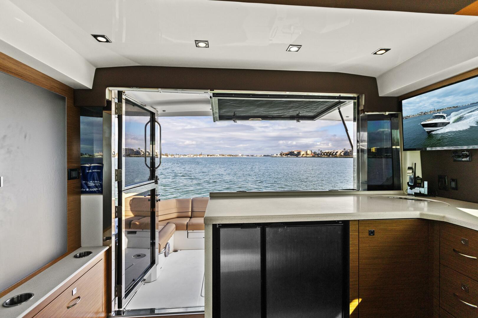 Slide: The Image of 2014 45 Cruisers Yachts Cantius - Best Times Too  - 4871173