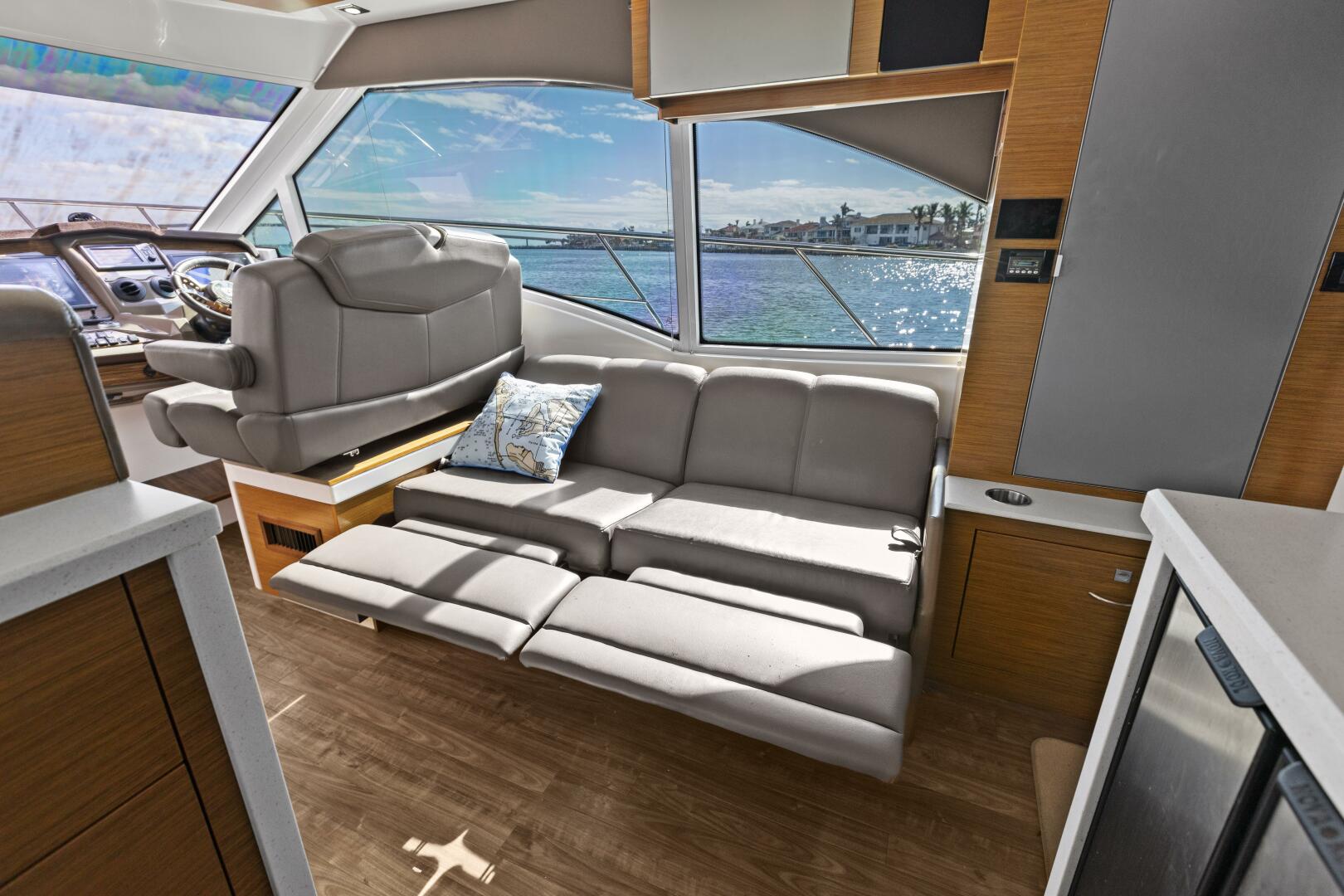 Slide: The Image of 2014 45 Cruisers Yachts Cantius - Best Times Too - 4871182
