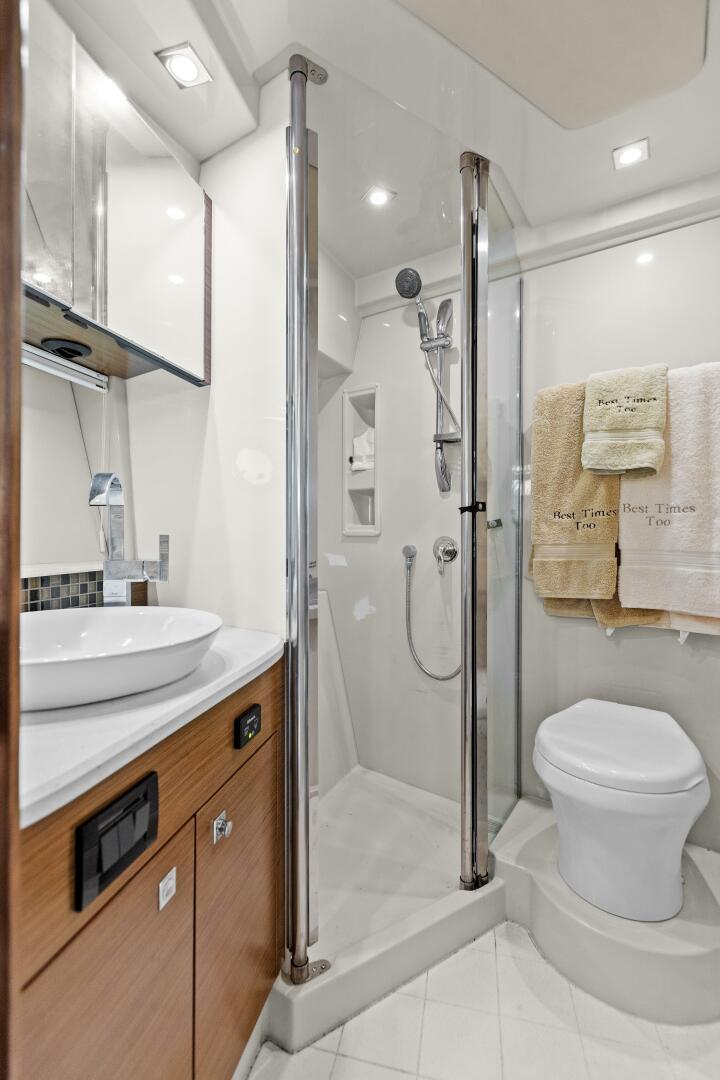 Slide: The Image of 2014 45 Cruisers Yachts Cantius - Best Times Too - 4871266