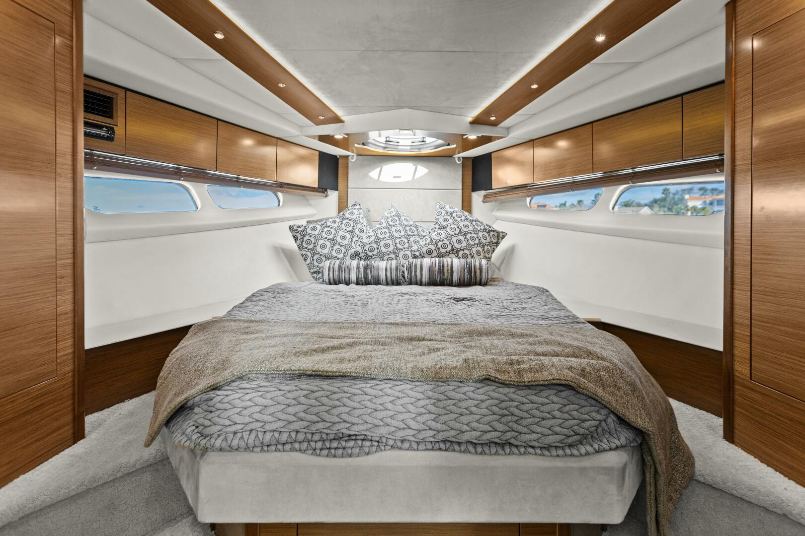 Slide: The Image of 2014 45 Cruisers Yachts Cantius - Best Times Too  - 4871290