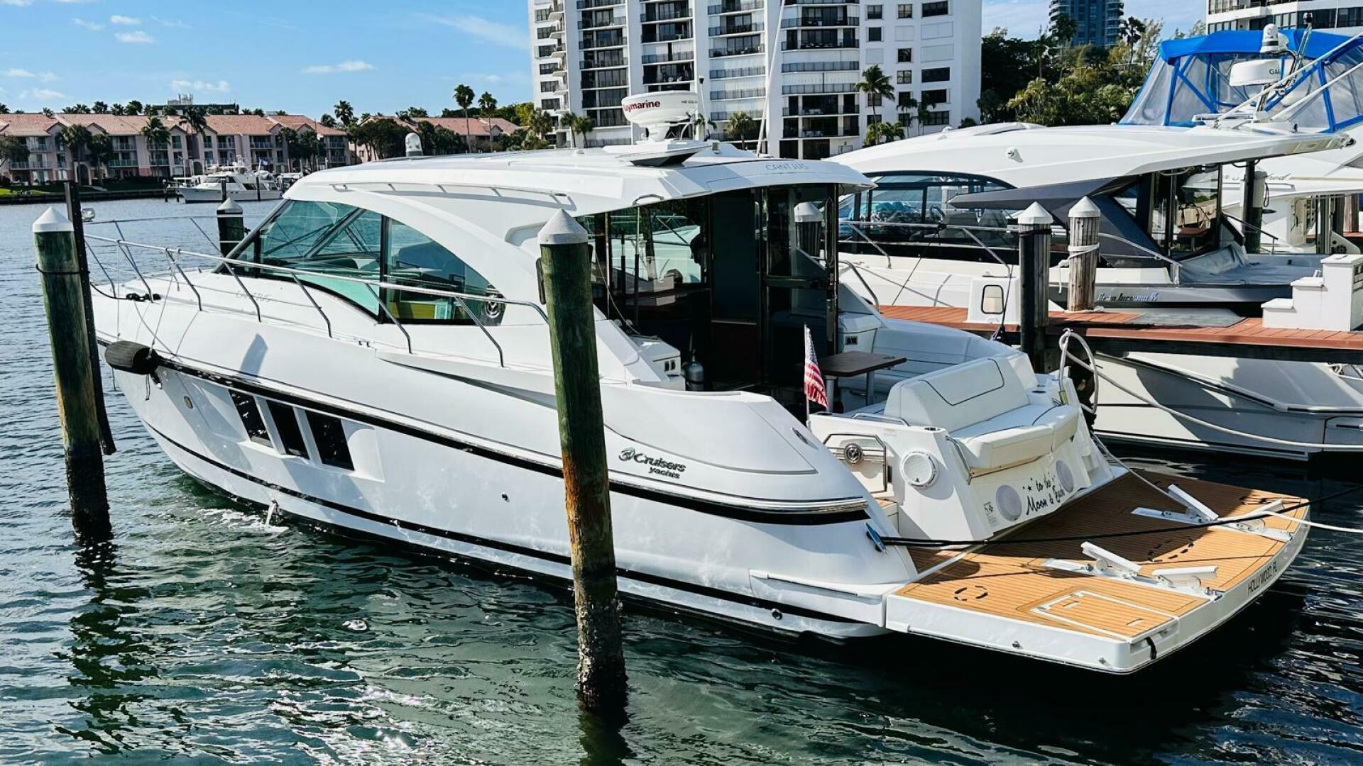 Slide: The Image of Cruisers Yachts 45 Cantius 2014 - 5088097