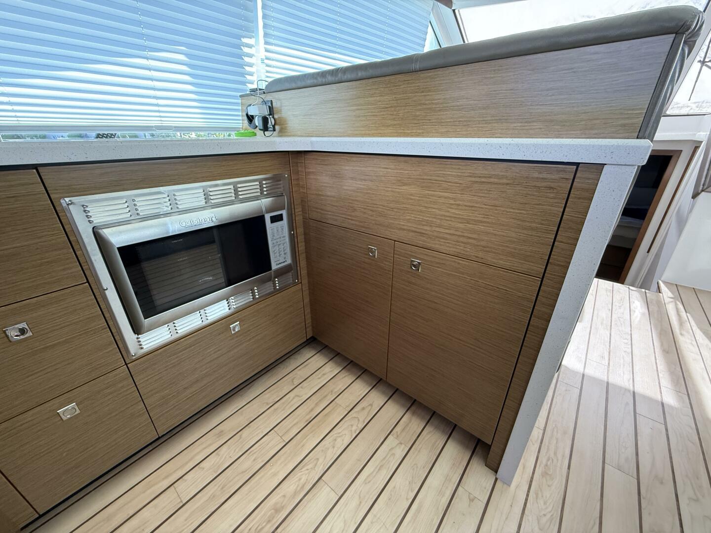 Slide: The Image of Cruisers Yachts 45 Cantius 2014 - 5088102
