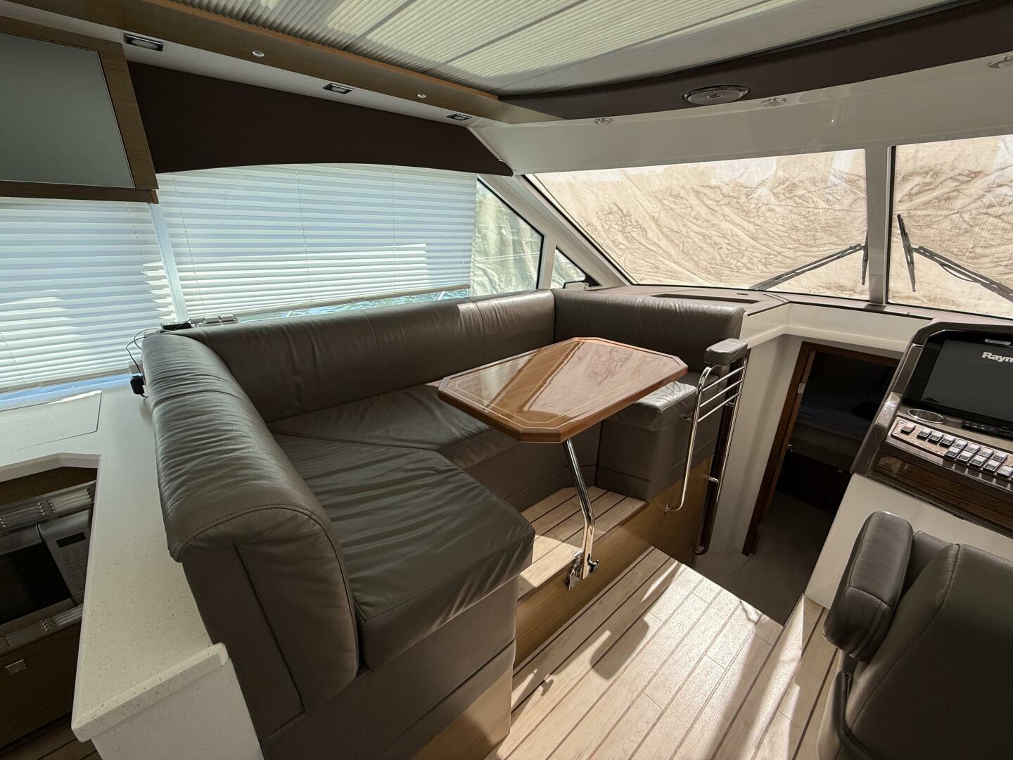 Slide: The Image of Cruisers Yachts 45 Cantius 2014 - 5088113