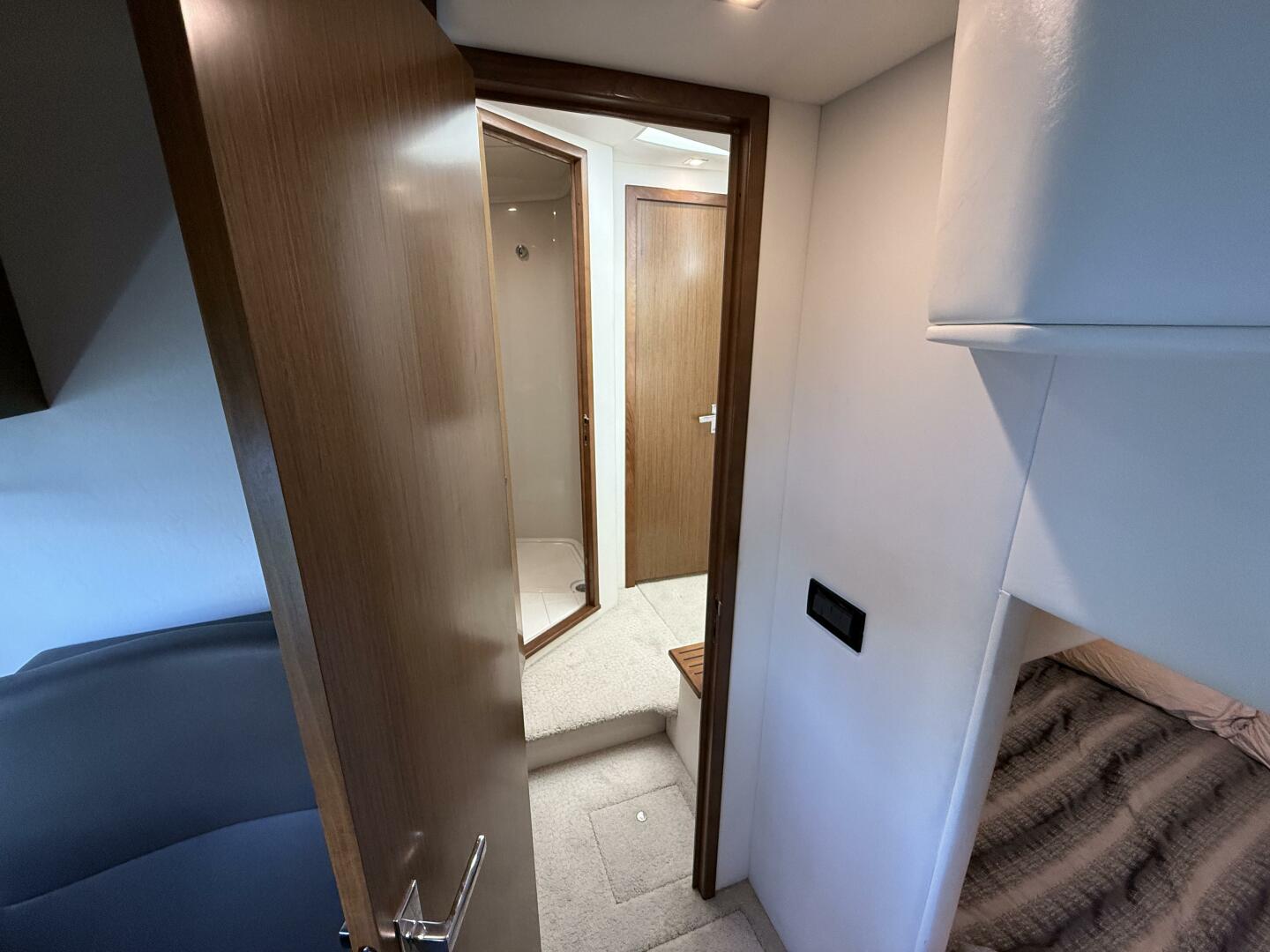 Slide: The Image of Cruisers Yachts 45 Cantius 2014 - 5088138