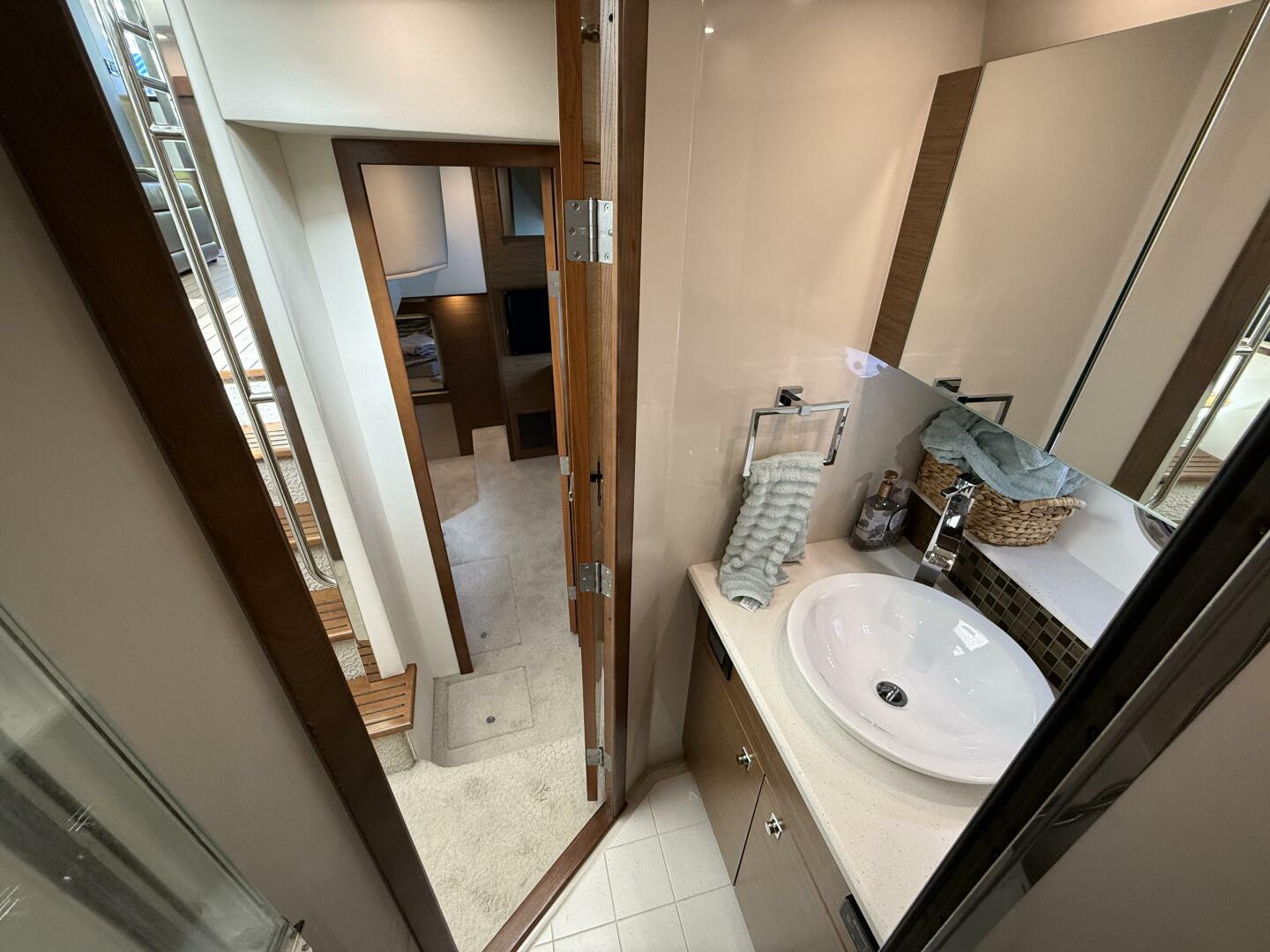 Slide: The Image of Cruisers Yachts 45 Cantius 2014 - 5088140