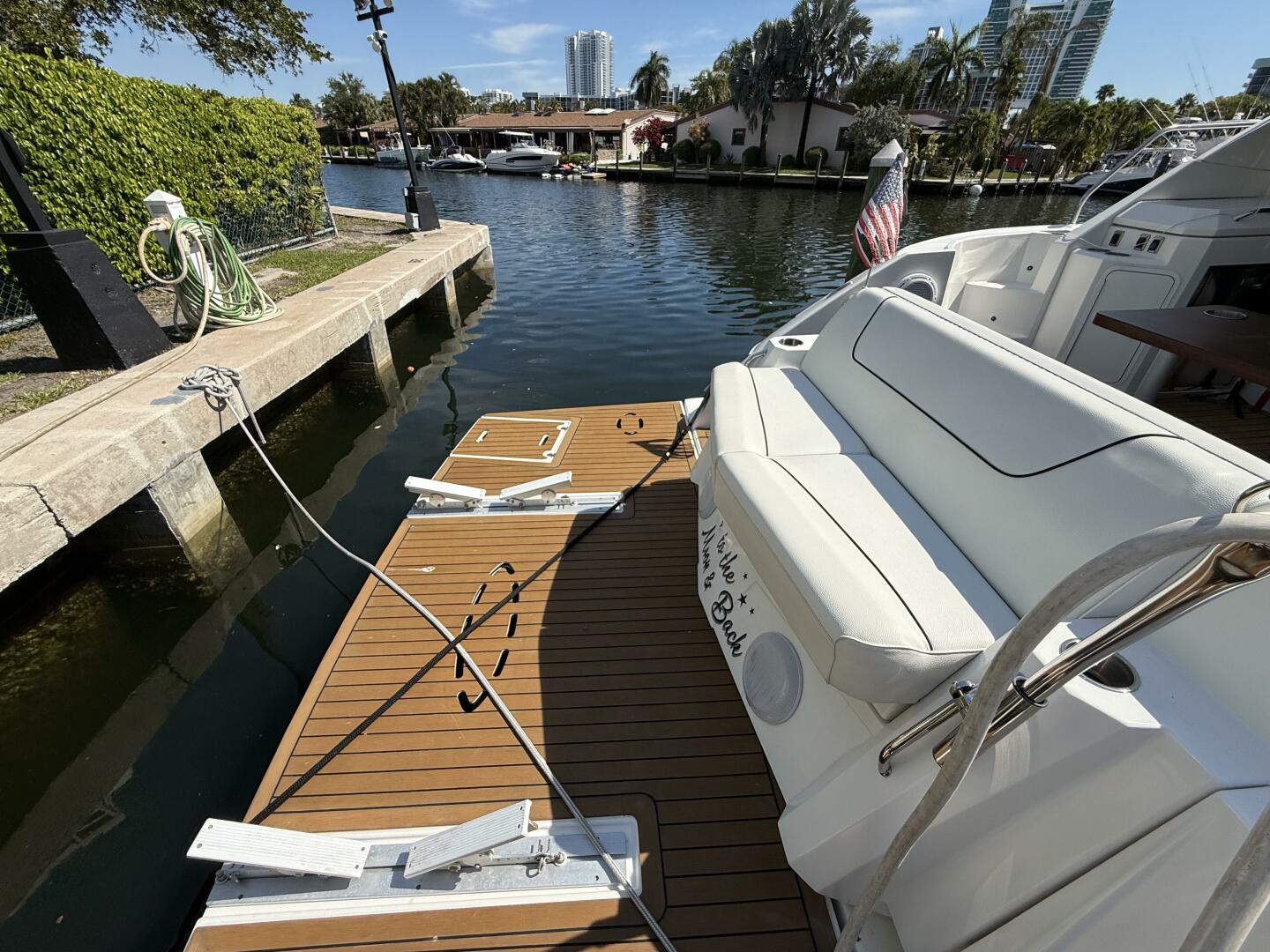 Slide: The Image of Cruisers Yachts 45 Cantius 2014 - 5088170