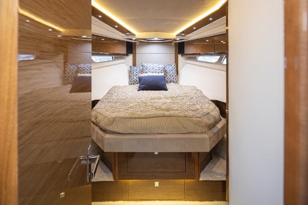 Slide: The Image of master stateroom - 15