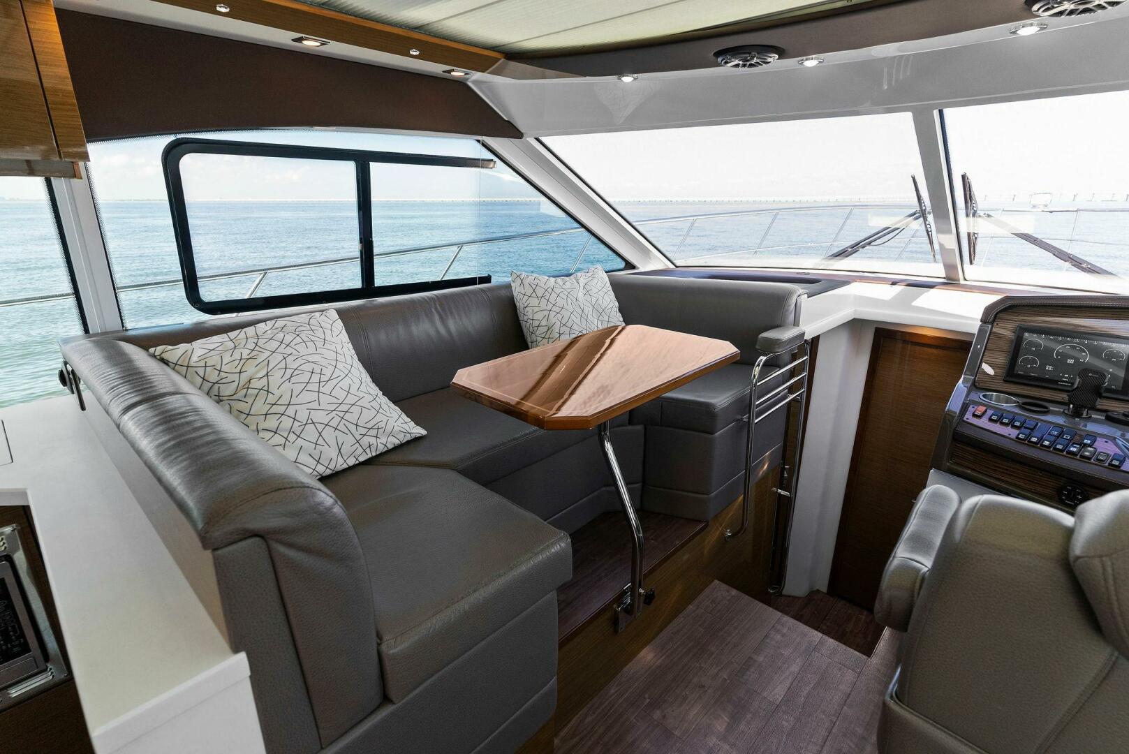 Slide: The Image of 2018 Cruisers 45 Cantius 'Royal Speerit III' - 4007866